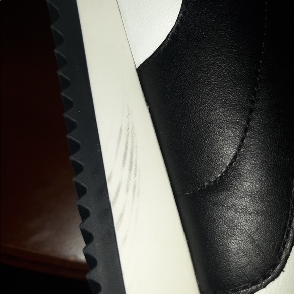 Christian Dior Sneakers - Picture 7 of 8